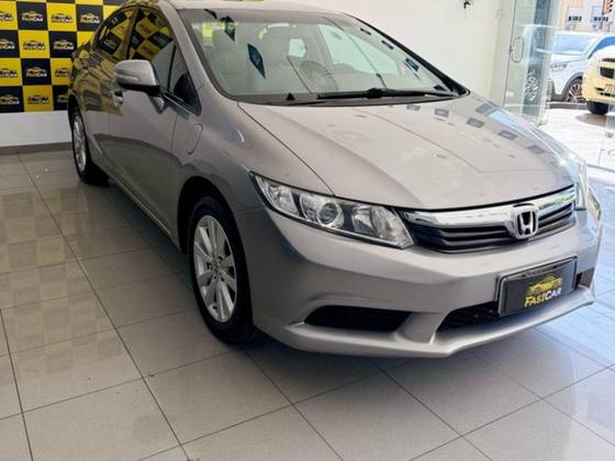 HONDA CIVIC 1.8 LXS 16V FLEX 4P AUTOMÁTICO